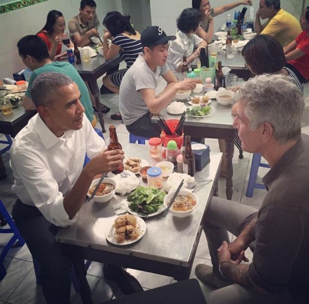 _89777703_bourdain-obama